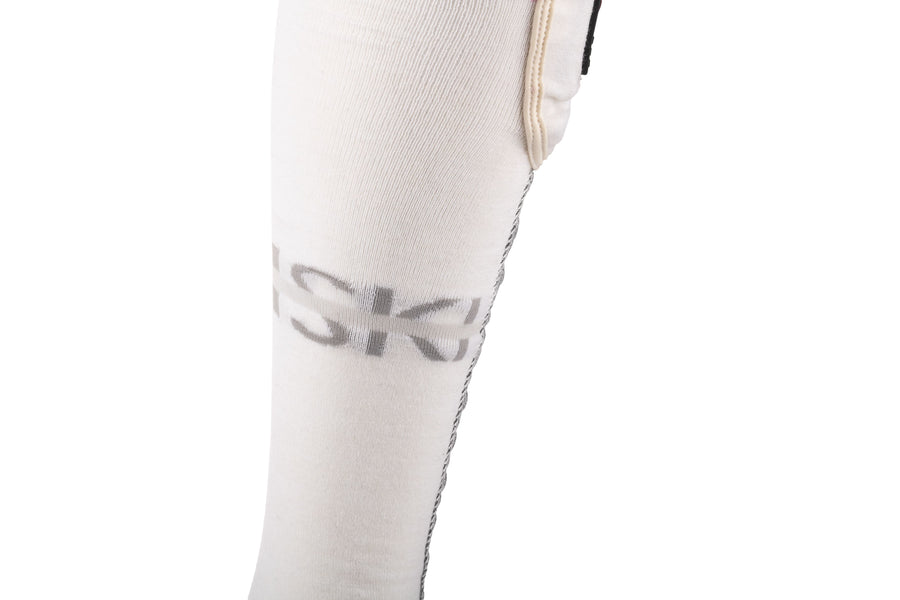 Fűthető Zokni – Aerowhite | Téli Sport Edition – USB | Vékony és Tartós